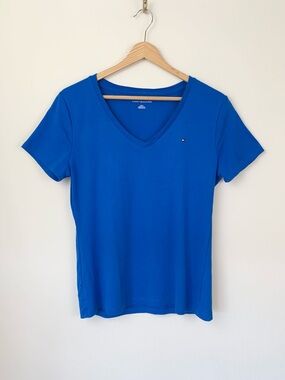 Tommy Hilfiger Women’s V-Neck Tee in Royal Blue Cobalt short sleeve